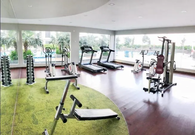 Platino Up To 10 Pax, Few Steps To Paradigm And Escape Jb Johor Bahru